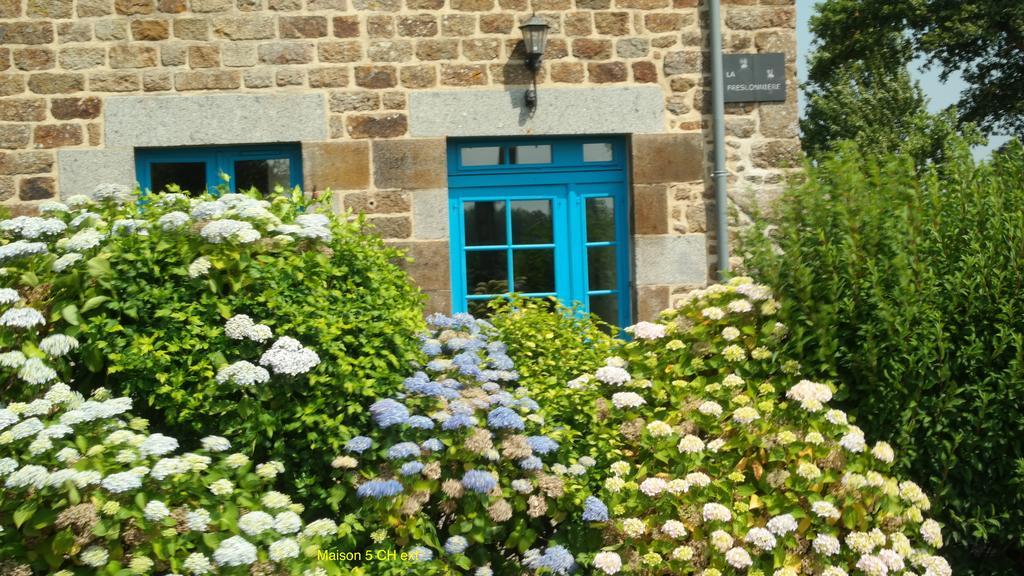Sarl Verrerie Royale Val-Couesnon Exteriér fotografie